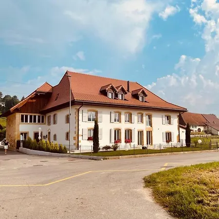 Les Champs: Dans Batisse De 1718 Renovee * Cudrefin