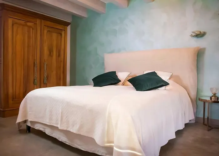 Apartament Les Champs: Dans Batisse De 1718 Renovee