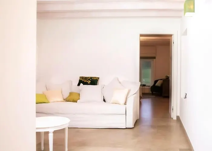 Les Champs: Dans Batisse De 1718 Renovee * Cudrefin