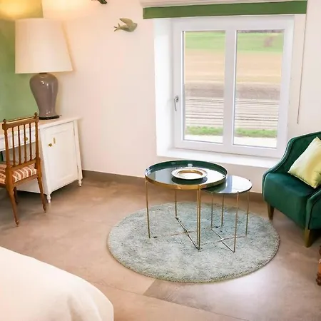 Les Champs: Dans Batisse De 1718 Renovee Apartmán Cudrefin