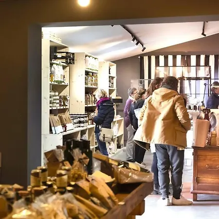 Apartmán Les Champs: Dans Batisse De 1718 Renovee Cudrefin